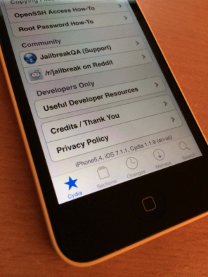 ios 7.1.1 jailbroken 300x400 Появился джейлбрейк для iOS 7.1.1   фото, видео