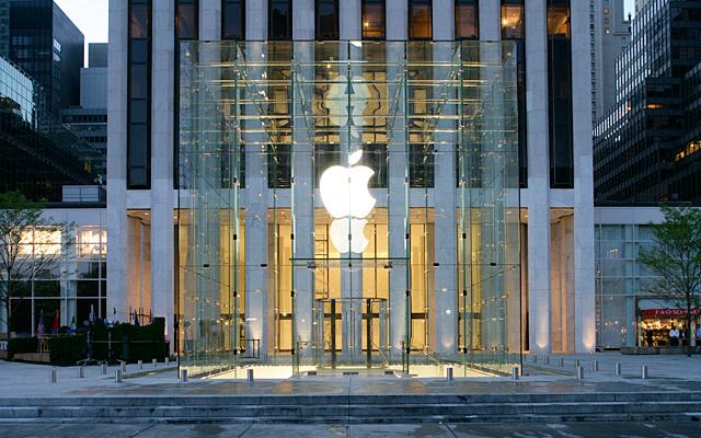 Эксперты: Выручка Apple от продаж нового iPhone составит $1 трлн