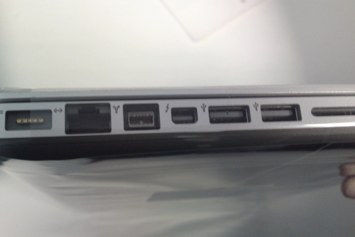 thunderbolt-connector