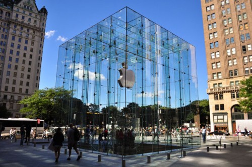 Apple-Store-Fifth-Avenue-glass-cube-back